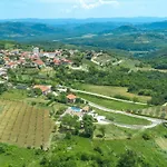 Villa Unique Bosket With Pool And Jacuzzi Surrounded By Nature *