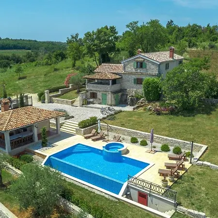 فيلة Unique Bosket With Pool And Jacuzzi Surrounded By Nature *