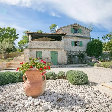 Unique Bosket With Pool And Jacuzzi Surrounded By Nature Βίλα Vižinada