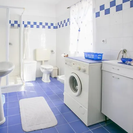 Βίλα Unique Bosket With Pool And Jacuzzi Surrounded By Nature