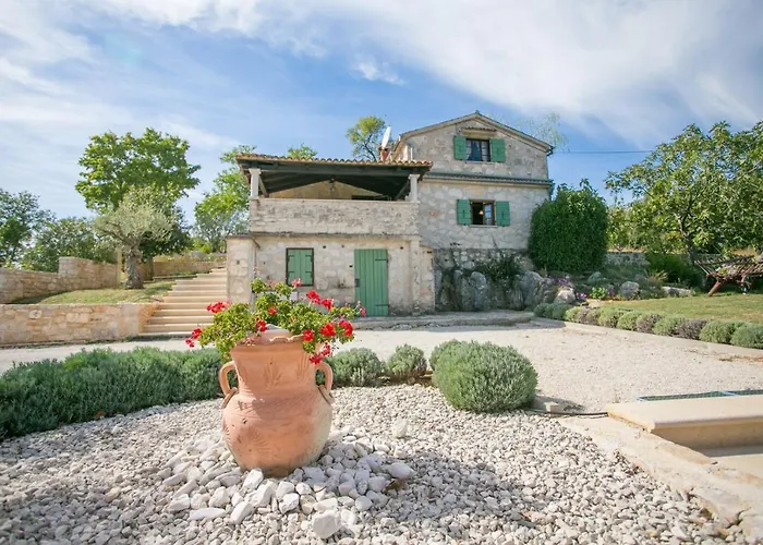 Unique Bosket With Pool And Jacuzzi Surrounded By Nature Villa Vižinada