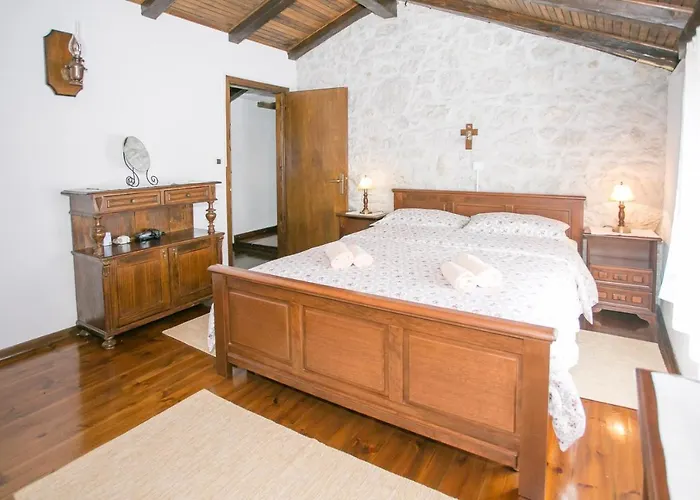 Villa Unique Bosket With Pool And Jacuzzi Surrounded By Nature *