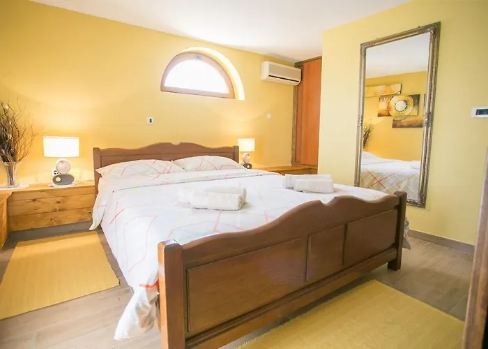 Unique Bosket With Pool And Jacuzzi Surrounded By Nature Villa Vižinada