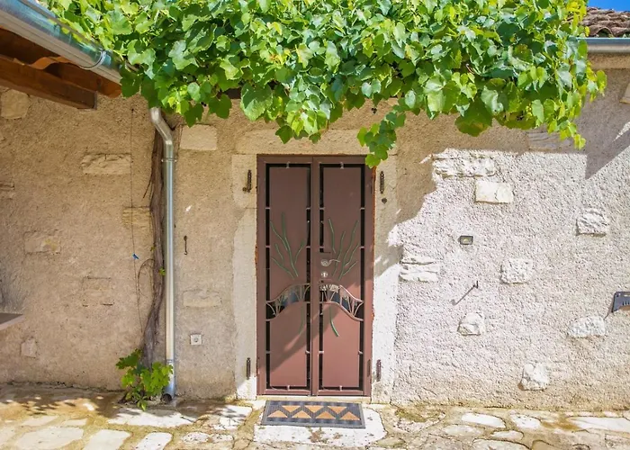 Unique Bosket With Pool And Jacuzzi Surrounded By Nature * Vižinada